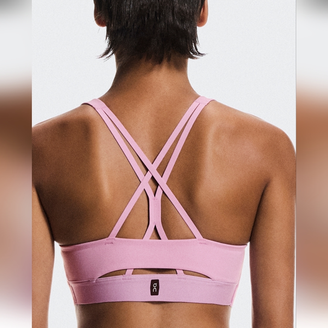 Run On Clouds Studio Bra In Sakura /Sz: Medium